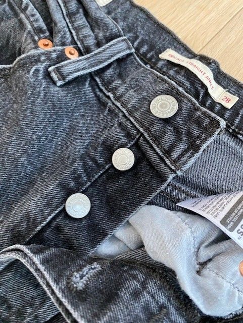 Jeans von Levi's (Größe 28) in Stuttgart