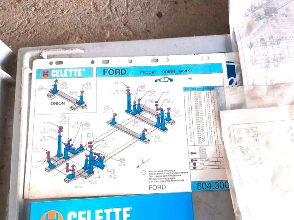 Ford Escort Richtwinkel Satz Celette - Orion Mod. 91 / 604.300 in Winnenden