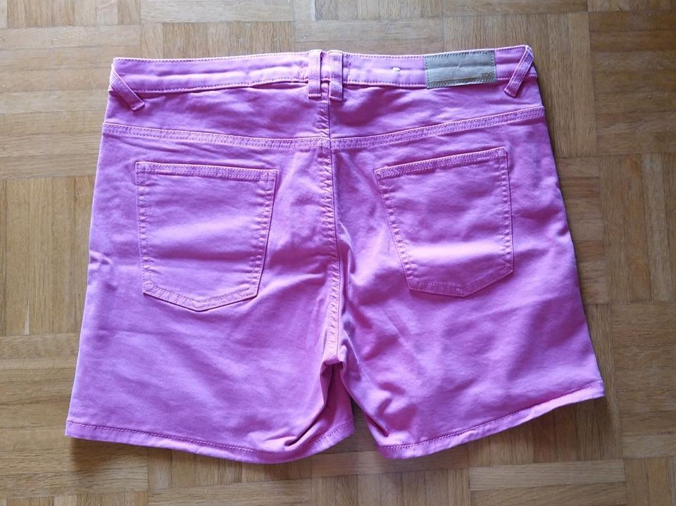 EDC - rosafarbene Shorts, Gr. W 32, NEU in Bad Vilbel