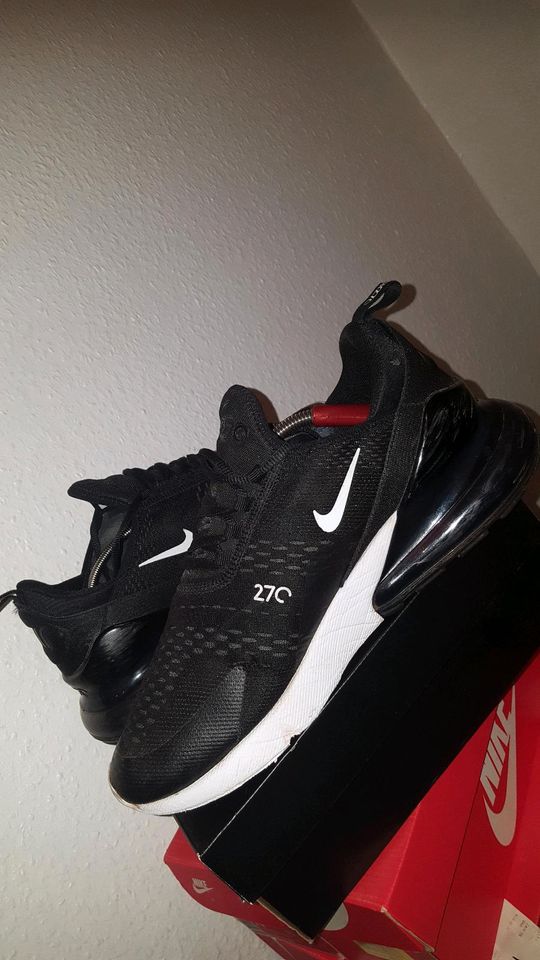 Nike Air Max 270 Herren Schuhe Grösse 45 NP149 in Berlin