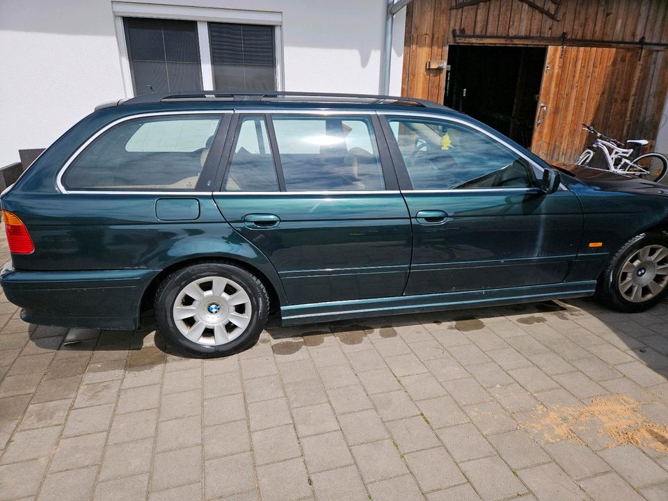 Bmw E39 525iA in Cham