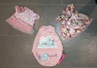 Baby Annabell 2 Kleider 1 Schlafsack 1 Tasche + Decke Berlin - Hohenschönhausen Vorschau