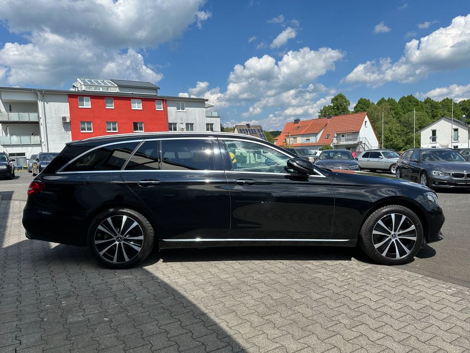 Mercedes-Benz E 200d BURMESTER LED KAM S-DACH STANDHEIZUNG in Hessisch Lichtenau