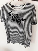 Shirt I Tommy Hilfiger I blau weiß geringelt I Größe S Nordrhein-Westfalen - Ahlen Vorschau