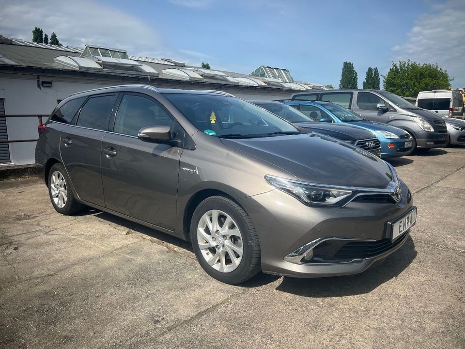 Toyota AURIS TOURING SPORTS HYBRID EDITION-S+|PANO|CAM in Berlin