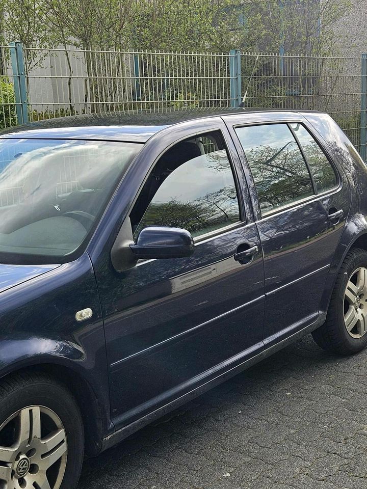 VW Golf 4 - 1,6 , 105 PS TÜV bis 01 / 2026 in Siegen