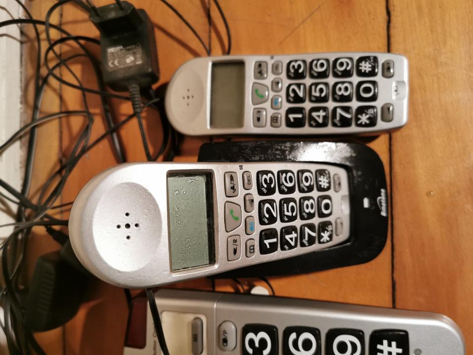 Binatone Senioren Festnetz Telefon + 2 Mobilteile + Ladestation in Speyer