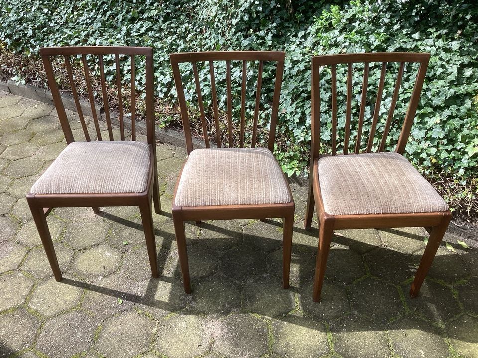 3x 70 Jahre Stühle guter Zustand 60€ in Löningen