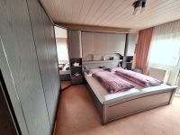 Großes Schlafzimmer mit viel Stauraum in silber - grau Baden-Württemberg - Ohmden Vorschau