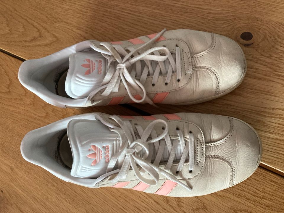 Schuhe Sneaker Adidas 40 Gazelle beige/apricot in Nürnberg (Mittelfr)