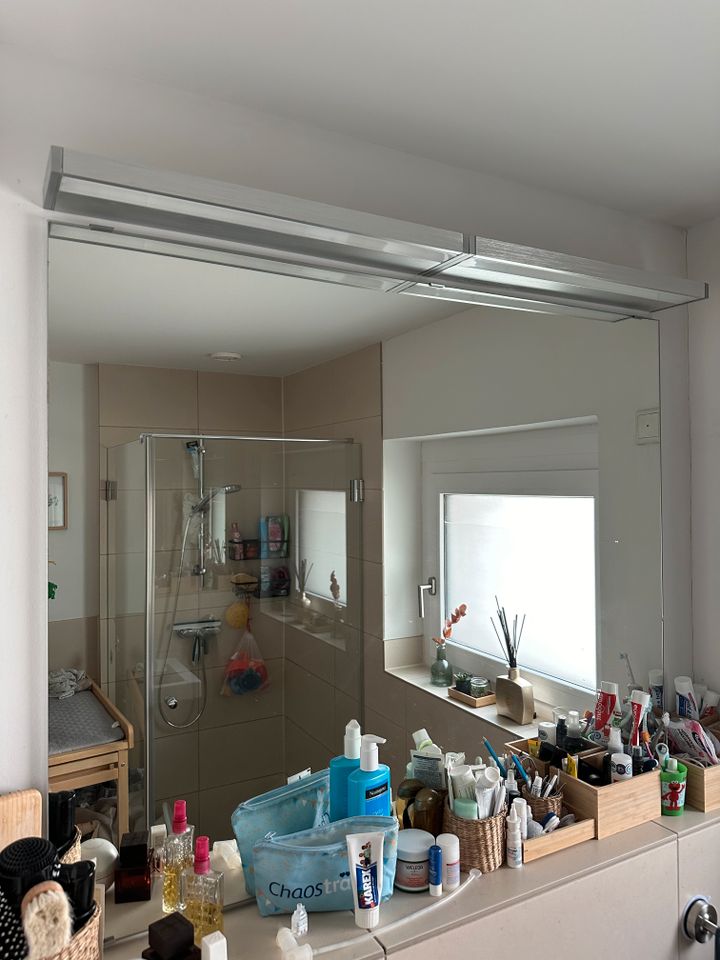 Großer schöner Badezimmerspiegel - 100 x 120 cm in Berlin