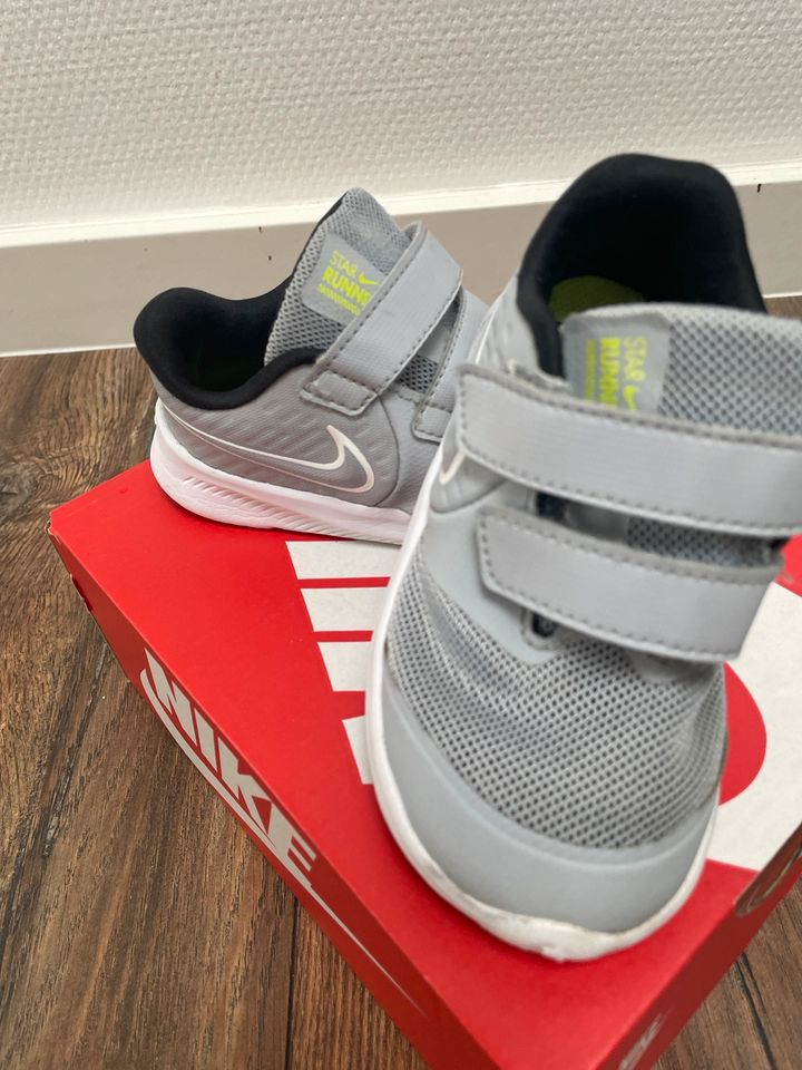 Nike Runners Grösse 23,5/ inklusive Versand in Bergheim