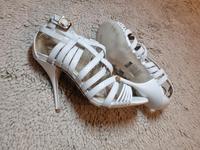 Neu Buffalo Sandalette Gr.38 weiß gold High Heels Leder Riemchen Nordrhein-Westfalen - Neuss Vorschau