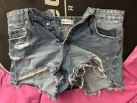 Zara Hotpant mit Fleck Nordrhein-Westfalen - Oberhausen Vorschau
