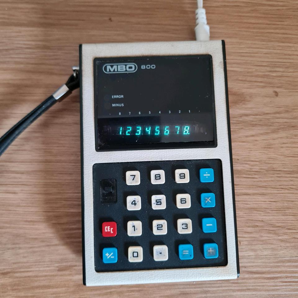 MBO Elektronenrechner Modell 800 m. Netzteil volle Funktion in Wetter (Hessen)