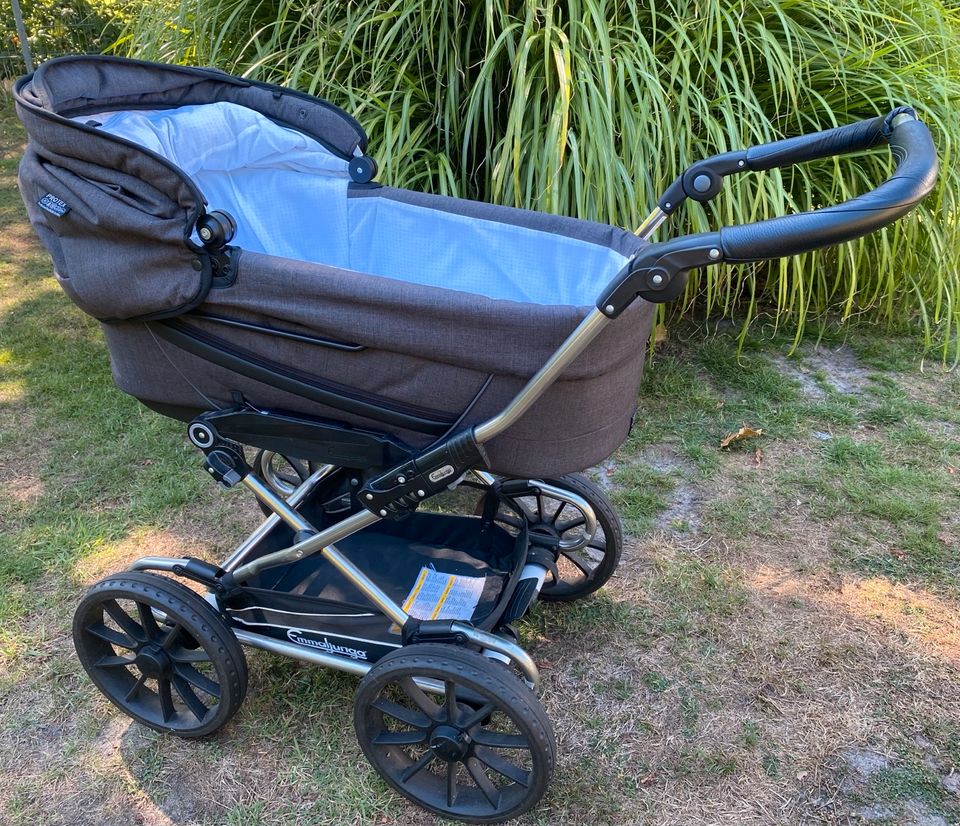 Emmaljunga Kinderwagen - Buggy in Grau neuwertig bis 4 Jahre 22 k in Ladbergen