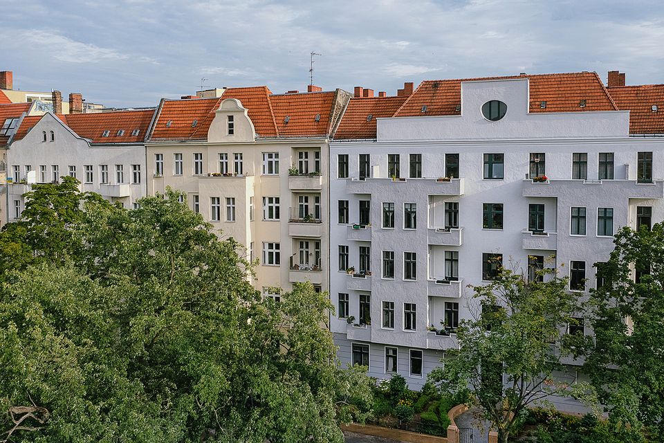 Vermietete 2-Zimmerwohnung mit Balkon in modernisiertem Altbau in Berlin