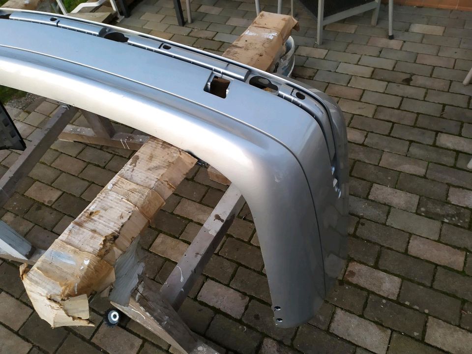 Stoßstange hinten Heckschürze s203 Mercedes Silber metallic in Oppenau