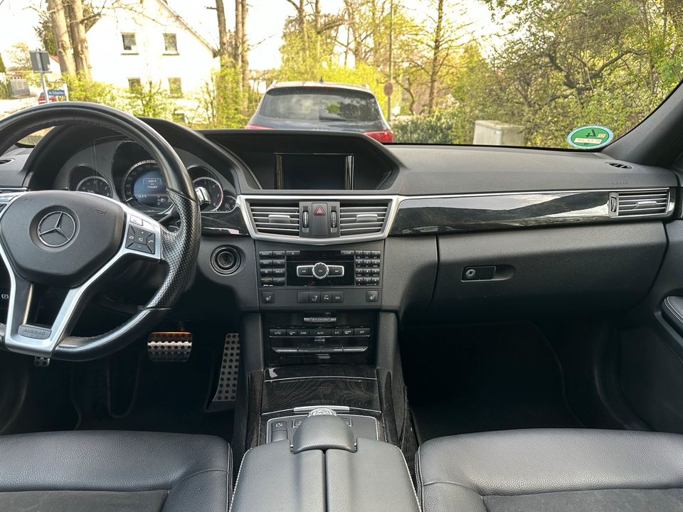 Mercedes Benz E Klasse E 220 Avantgarde AMG-Styling-Paket TÜV NEU in Waldmohr