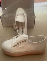 Superga Plateau Espandrille Trainers Rose, Gr. 39.5 NEU München - Schwabing-West Vorschau