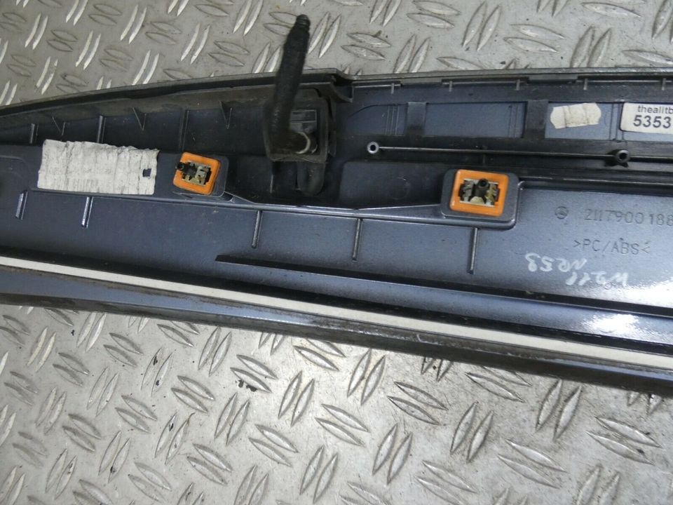 Mercedes W211 Dachspoiler A2117900188 Blau 353U Nr.53 in Massenbachhausen