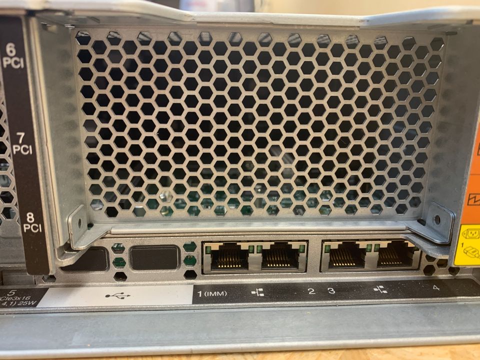 Lenovo System X3650 M5 Server in Niederzier
