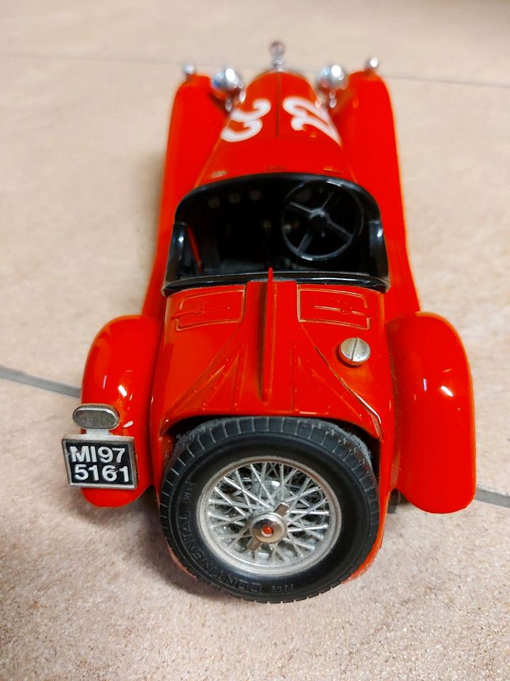 Bburago Alfa Romeo Spyder 2300 (1932) 1:18 in Nürnberg (Mittelfr)