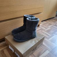 UGG Boots Classic Short grey Düsseldorf - Pempelfort Vorschau