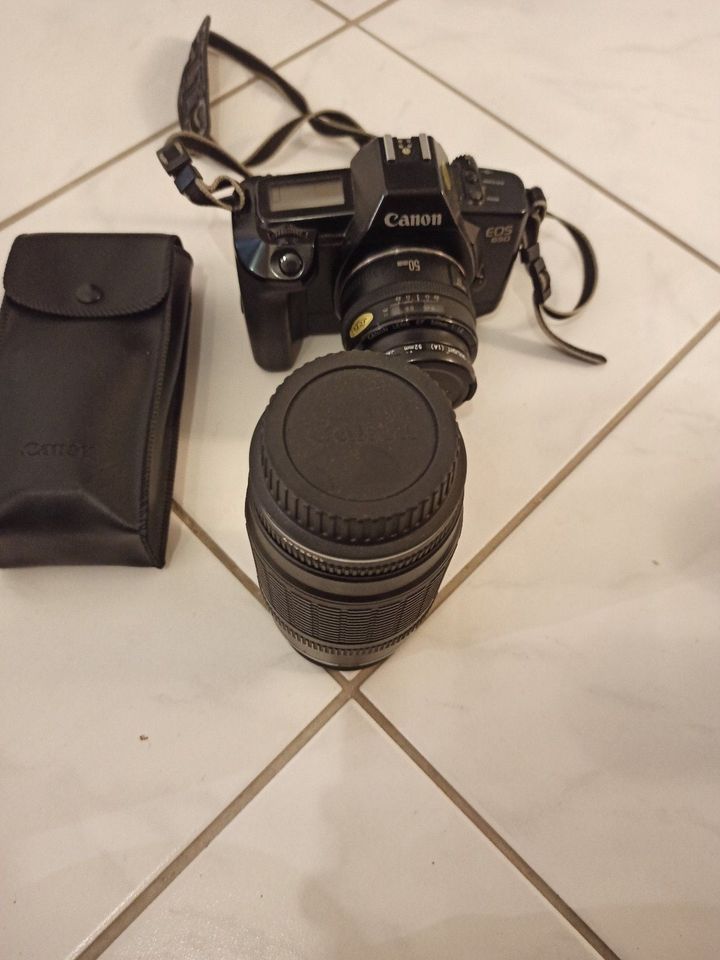 Canon EOS 650 Spiegelreflexkamera + 2 Objektive + Blitz in Hamm