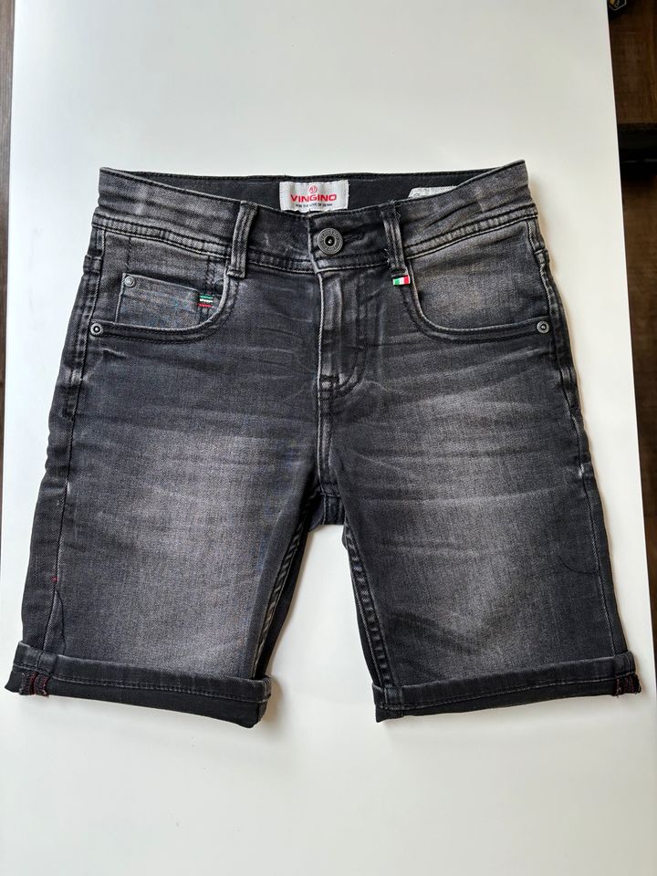 Vingino Jeans Shorts Gr. 9/134 in Villingen-Schwenningen