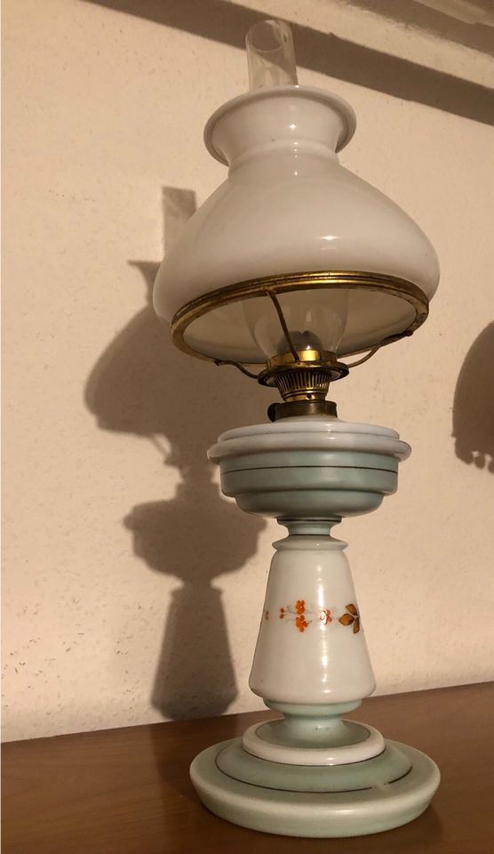 Petroleum Lampe antik - über 130 Jahre alt in Hannover
