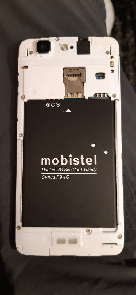 Smartphone Mobistel + Zubehör in Herzogenrath