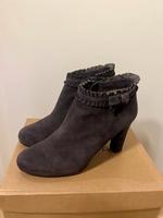 Stiefeletten aus Veloursleder. Bayern - Starnberg Vorschau