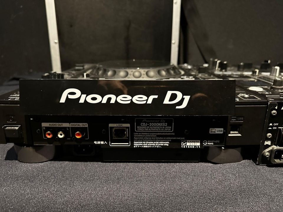 1x DJM 900 NXS 2 + 2x CDJ 2000 NXS2 + Cases (TOP ZUSTAND!!) in Dinslaken