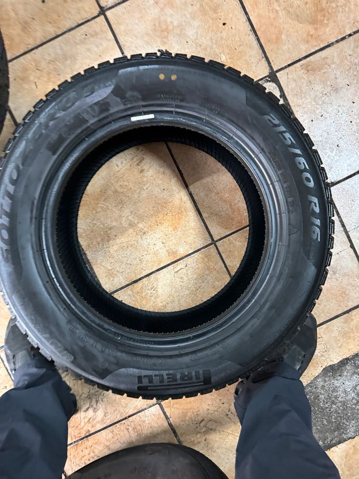 215/60R/16 99H Pirelli Sottozero 3 Winterreifen in Aschaffenburg