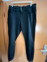 ONLY Carmakoma Jeans schwarz Größe 48/32 Bayern - Neumarkt i.d.OPf. Vorschau