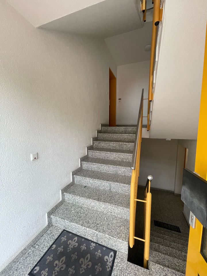 schöne 2 Raum Dachgeschosswohnung in Malchin