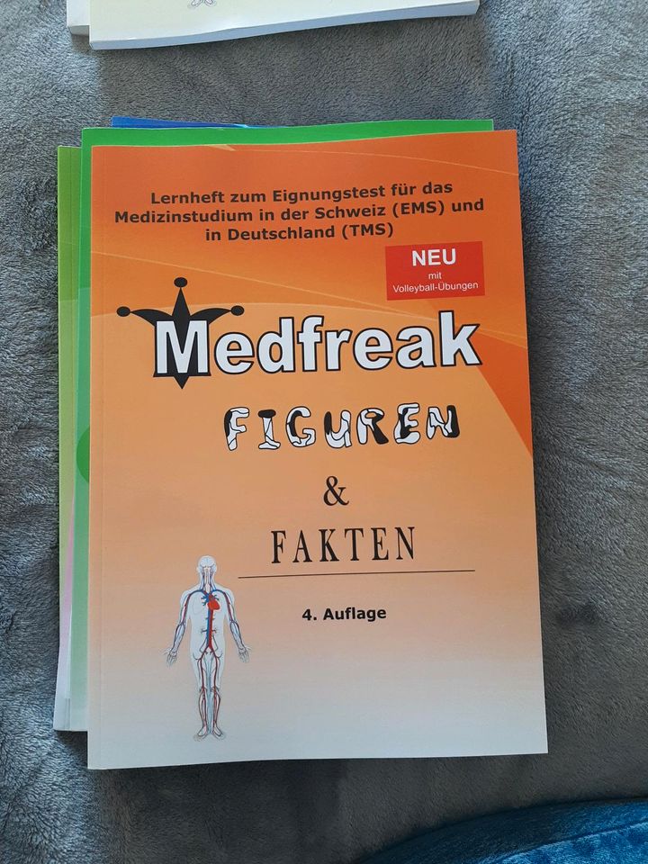 neue Medfreak Bücher Medizinertest in Frankfurt am Main