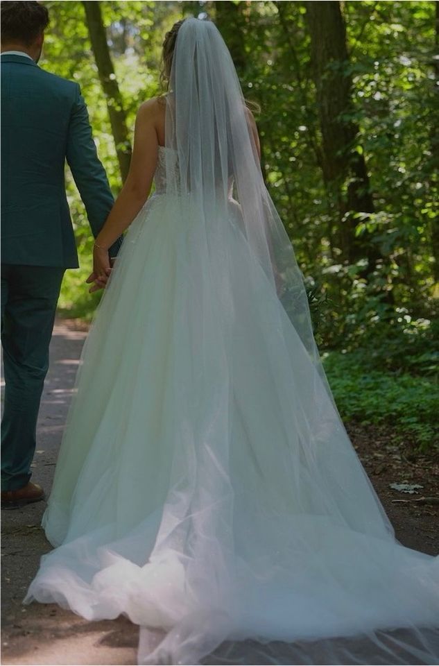 Brautkleid/Hochzeitskleid/ Prinzessinnenkleid/Schleier in Stemwede