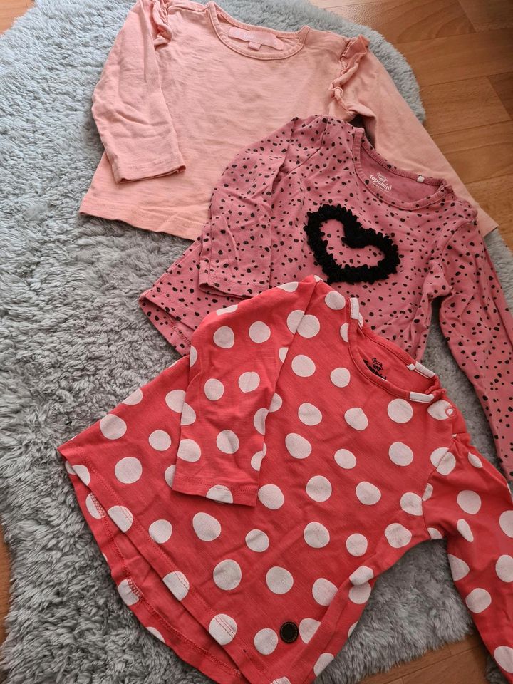 3 schöne Langarmshirts in Schwerin