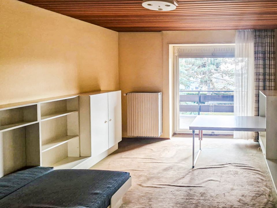Perfekte Familienoase: 2 Etagen, 2 Balkone, 2 Terrassen in großzügigem Einfamilienhaus in Wiesbaden