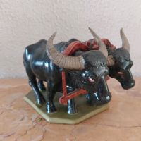 Vintage Porzellan Figur"Schwarze Buffalows in Joch", Schässburg Hessen - Nauheim Vorschau
