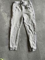 Adidas Jogginghose grau Gr.152 Nordrhein-Westfalen - Wesseling Vorschau