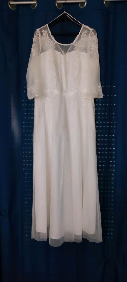 Hochzeitskleid Kleid Weißes Kleid Größe 44/46 in Hünxe