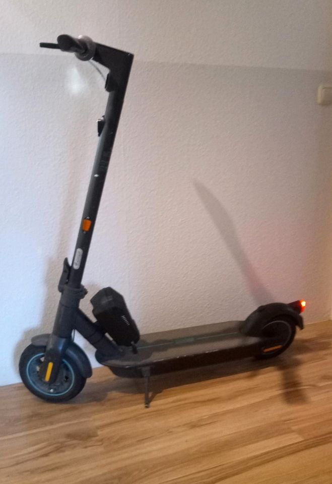 E Scooter Ninebot Max G30D 2   30 kmh schnell in Lübeck