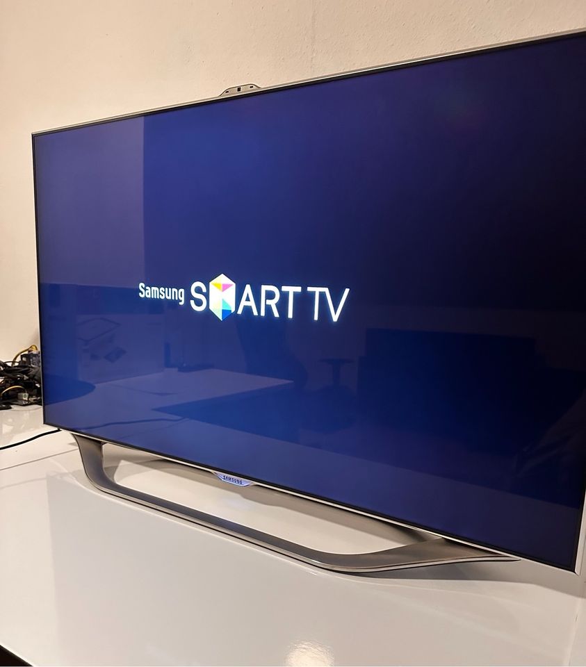 Samsung LED 3D 50 Zoll Smart TV Ultra Slim inkl. 3D Brillen in Harsewinkel
