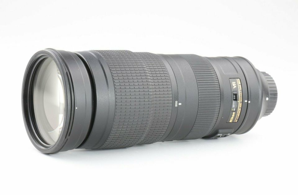 Nikon AF-S 5,6/200-500 E ED VR + TOP (240737) in Frankfurt am Main