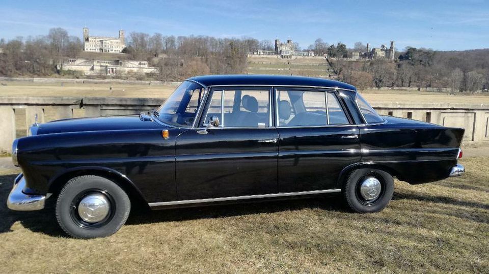 Oldtimer Hochzeitsauto mieten Mercedes Heckflosse Hochzeit in Dresden