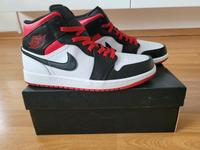 Nike Schuhe Air jordan mid 1 gr. 42 neu Nordrhein-Westfalen - Langerwehe Vorschau