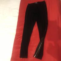 Schwarze Leggings mit Satinstreifen und Reißverschluss am Bein Baden-Württemberg - Philippsburg Vorschau